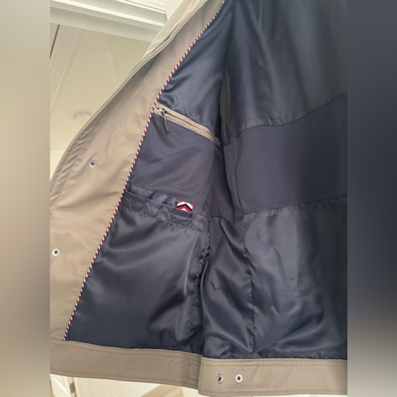 Johnston & Murphy XC 4 Men’s Jacket, size XL in taupe - Picture 4 of 4